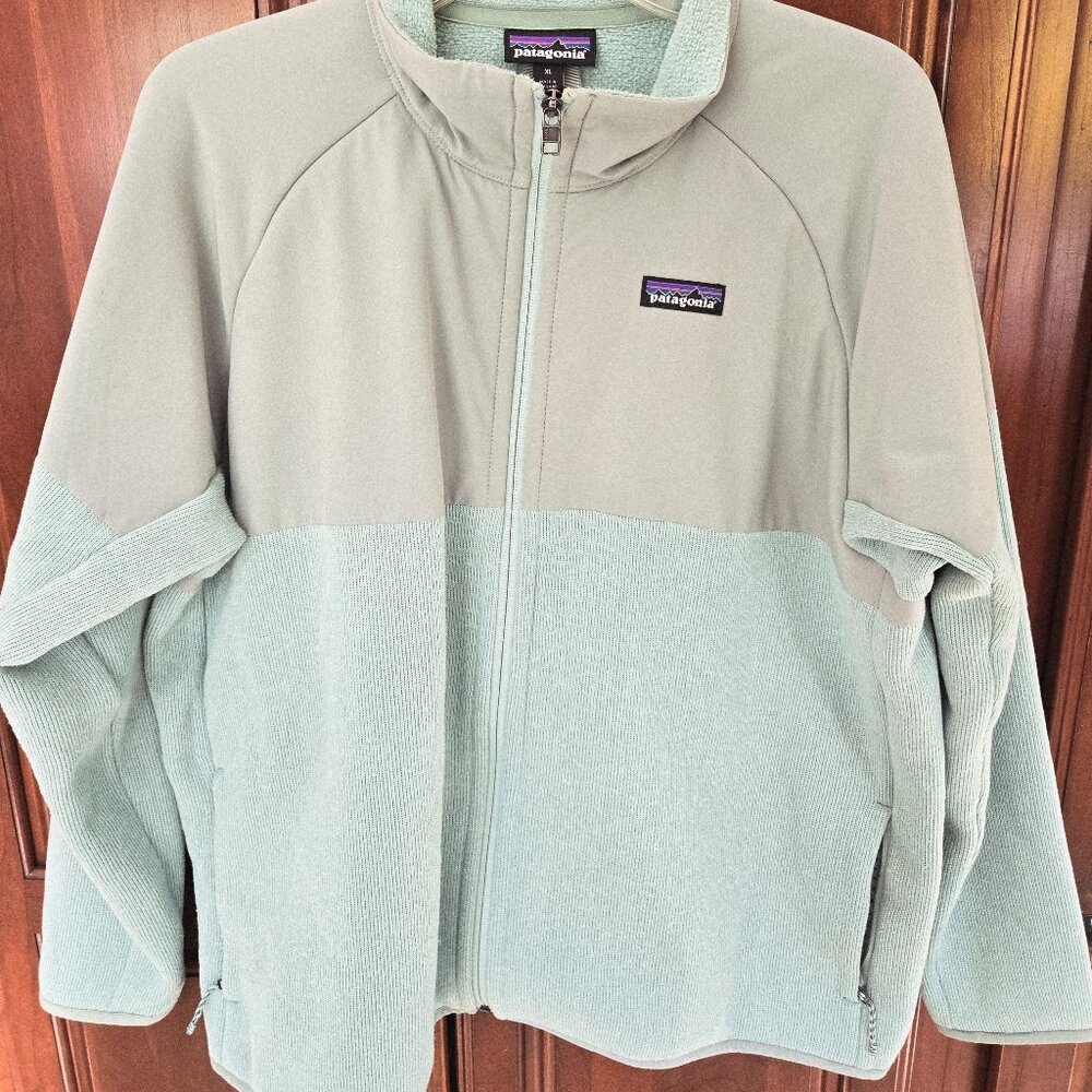 Patagonia Sweater Jacket - lovely seafoam green
